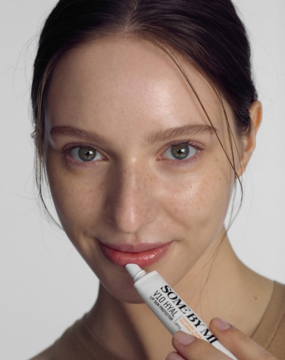 Somebymi-V10-Hyal-Lip-Sunprotector-SPF15 SOMEBYMI V10 HYAL Lip Sunprotection SPF15