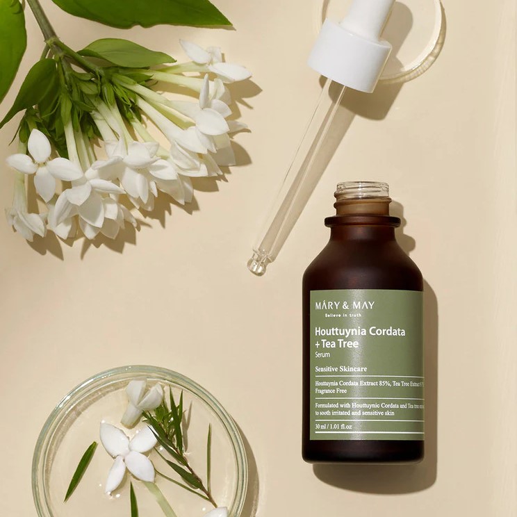 Ein beruhigendes Serum der Marke Mary & May